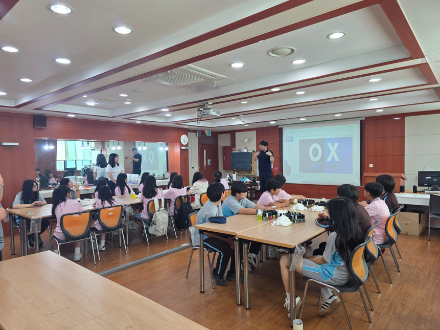 K-뷰티학과(2년) 2026학년도 장당중학교 진로체험 진행 (네일아트）